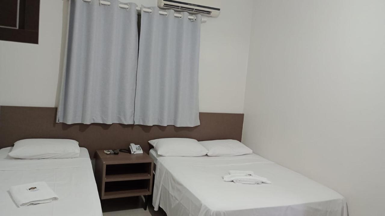 Hotel Plaza Pontes E Lacerda Εξωτερικό φωτογραφία